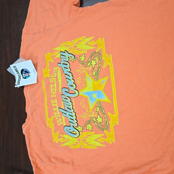 NWT Daydreamer Willie Nelson Outlaw Country Tour Tee Size Small - Picture 2 of 2